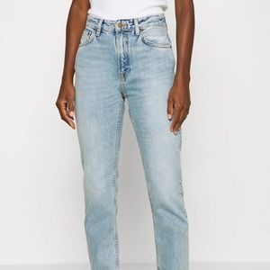 Nudie Jeans Breezy Britt Tapered Jean size 28